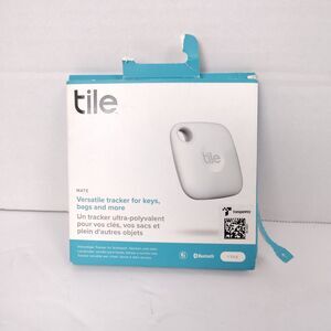 Tile Mate Universal Bluetooth Tracker - White New